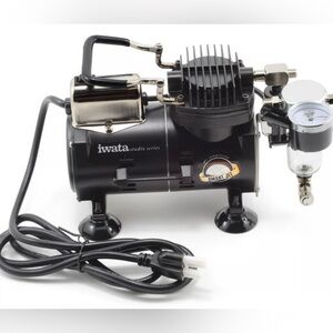 IWATA Studio Series IS-850 Smart Jet - Airbrush Compresor make up / body paint